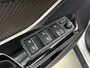 Toyota C-HR 1.8 Hybrid Executive | Afneembare trekhaak | Stoelverwarming | Navigatie |