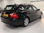 BMW 3-Serie Touring 318i PANO/STOELVERWARMING/CLIMA/PDC