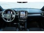 Volvo XC40 Recharge P8 AWD R-Design | Trekhaak | Stoel- en Stuurverwarming | Adaptieve Cruise Control | Pilot Assist | Harman Kardon Audio | 20" Lichtmetalen Velgen |