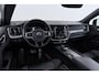 Volvo XC60 2.0 B5 R-Design | Trekhaak | Panoramadak | Harman/Kardon | Org NL | Dealer Ond | Camera | CarPlay | Stoelverwarming V+A