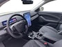 Ford Mustang Mach-E Standard RWD 75 kWh | Verwachte Levertijd 3 Weken | Prijs inclusief 1000 Euro Ford Voordeel | 470km WLTP Rijbereik | Warmtepomp | Adaptieve Cruise Control | Verwarmbare Voorstoelen | Verwarmbare Voorruit | Parkeersensoren voor en achter |  Verwarmbare Stuur |