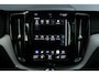 Volvo XC60 Recharge T6 AWD Inscription | Trekhaak | Stoel- en Stuurverwarming | Adaptieve Cruise Control | Pilot Assist | Harman Kardon Audio | Schuif- en Kanteldak | Head-up Display