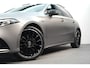Mercedes-Benz A-klasse 250 e AMG MATGRIJS ✅ PANO ✅ CAMERA ✅ 19" ✅ NIGHT ✅ SFEER ✅ MBUX-HIGH END