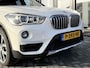 BMW X1 xDrive20i Centennial High Executive Verw. Sportstoelen | PDC | LED | Super netjes!