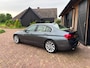 BMW 3-Serie 330e,HYBRIDE, LEER ,NAVI ,TREKHAAK, DUBBELSET WIELEN MET NW WINTERBANDEN.