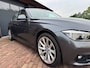 BMW 3-Serie 330e,HYBRIDE, LEER ,NAVI ,TREKHAAK, DUBBELSET WIELEN MET NW WINTERBANDEN.