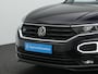 Volkswagen T-Roc 1.5 TSI 150 pk DSG Sport Business R / R-Line | Panoramadak | Trekhaak | Achteruitrijcamera | Stoelverwarming | Navigatie