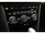 Volkswagen T-Roc 1.5 TSI 150 pk DSG Sport Business R / R-Line | Panoramadak | Trekhaak | Achteruitrijcamera | Stoelverwarming | Navigatie