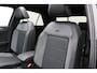 Volkswagen T-Roc 1.5 TSI 150 pk DSG Sport Business R / R-Line | Panoramadak | Trekhaak | Achteruitrijcamera | Stoelverwarming | Navigatie