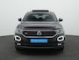 Volkswagen T-Roc 1.5 TSI 150 pk DSG Sport Business R / R-Line | Panoramadak | Trekhaak | Achteruitrijcamera | Stoelverwarming | Navigatie