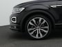Volkswagen T-Roc 1.5 TSI 150 pk DSG Sport Business R / R-Line | Panoramadak | Trekhaak | Achteruitrijcamera | Stoelverwarming | Navigatie
