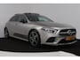 Mercedes-Benz A-klasse 180 Business Solution AMG (PANORAMADAK, SFEERVERLICHTING, STOELVERWARMING, CAMERA, CRUISE CONTROL)