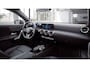 Mercedes-Benz A-klasse 180 Luxury Line | Distronic | Getin glas | Stoelverwarming | Achteruitrijcamera | Apple Carplay |