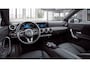 Mercedes-Benz A-klasse 180 Luxury Line | Distronic | Getin glas | Stoelverwarming | Achteruitrijcamera | Apple Carplay |