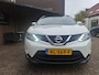 Nissan Qashqai 1.2 Tekna 116PK Navigatie / Trekhaak / Panoramdak / Achteruitrijcamera / Stoelverwarming / DAB Radio / Bluetooth