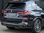 BMW X5 XDRIVE 50e | M-SPORT PRO | PANORAMADAK | AMBIANCE INTEIRUER | ACTIVE CRUISE | ICONIC GLOW | CARBON BLACK | COMFORT ACCESS | COMFORT SEATS | SHADOW LINE | PANO | LUCHTVERING | 360 CAMERA | HEAD-UP | STUUR- EN STOELVERWARMING | HARMAN/KARDON