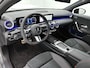 Mercedes-Benz A-klasse 250 e Business Solution AMG | Nightpakket | Smartphone integratie | Panoramaschuifdak | Multibeam LED | Stoelverwarming voor | Parkeerpakket met achteruitrijcamera | KEYLESS GO |