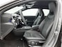 Mercedes-Benz A-klasse 250 e Business Solution AMG | Nightpakket | Smartphone integratie | Panoramaschuifdak | Multibeam LED | Stoelverwarming voor | Parkeerpakket met achteruitrijcamera | KEYLESS GO |