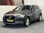 Volvo XC60 2.0 T8 TWIN ENGINE MOMENTUM PRO PANORAMADAK LEDER 360 CAMERA PANORAMA SCHUIF/KANTELDAK APPLE CARPLAY/ANDROID RIJSTROOKSENSOREN DODEHOEKSENSOREN KEYLESS GO ZEER MOOI !!! Brgl