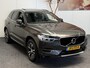 Volvo XC60 2.0 T8 TWIN ENGINE MOMENTUM PRO PANORAMADAK LEDER 360 CAMERA PANORAMA SCHUIF/KANTELDAK APPLE CARPLAY/ANDROID RIJSTROOKSENSOREN DODEHOEKSENSOREN KEYLESS GO ZEER MOOI !!!