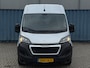 Peugeot Boxer 330 2.2 BlueHDi 120 L2H2 Premium | Achteruitrij camera | Armsteun voor | Centrale deurvergrendeling met afstandsbediening