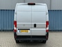 Peugeot Boxer 330 2.2 BlueHDi 120 L2H2 Premium | Achteruitrij camera | Armsteun voor | Centrale deurvergrendeling met afstandsbediening