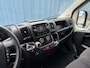 Peugeot Boxer 330 2.2 BlueHDi 120 L2H2 Premium | Achteruitrij camera | Armsteun voor | Centrale deurvergrendeling met afstandsbediening