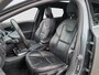 Volvo V40 2.0 T4 190 pk R-Design | Panoramadak | Trekhaak | Stoelverwarming | Navigatie