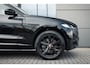 Jaguar F-Pace 2.0 P400e R-Dynamic S | Panoramadak | 20 Inch | Black Pack | Cold Climate | Stoelverwarming