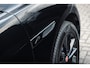 Jaguar F-Pace 2.0 P400e R-Dynamic S | Panoramadak | 20 Inch | Black Pack | Cold Climate | Stoelverwarming