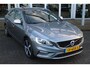 Volvo V60 T4 Business Sport | Camera | Trekhaak | Verw. Voorstoelen | Bi-Xenon | 18" LMV