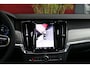 Volvo V90 2.0 T6 Plug-in hybrid AWD Ultra Dark | Luchtvering | Trekhaak | 360 Camera | Pilot Assist | Panoramadak | Harman/Kardon