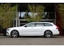 Volvo V90 2.0 T6 Plug-in hybrid AWD Ultra Dark | Luchtvering | Trekhaak | 360 Camera | Pilot Assist | Panoramadak | Harman/Kardon