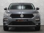 Volkswagen T-Roc 1.5 TSI 150pk DSG | ACC | Origineel NL | BOVAG Garantie | Trekhaak 1500kg | Camera | Lane Assist | Groot Navi | Carplay | Climate Control | Getint Glas | 17'' | Adaptieve Cruise Control | Parkeercamera | Caravantrekker!