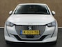 Peugeot e-208 EV Allure 50 kWh - SOH 93%! - ORIGINEEL NEDERLANDSE AUTO - APPLE CARPLAY/ANDROID AUTO - CRUISE CONTROL - BLUETOOTH TELEFOONVOORBEREIDING - KEYLESS ENTRY/START - HALF LEDEREN BEKLEDING - STOELVERWARMING
