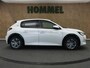 Peugeot e-208 EV Allure 50 kWh - SOH 93%! - ORIGINEEL NEDERLANDSE AUTO - APPLE CARPLAY/ANDROID AUTO - CRUISE CONTROL - BLUETOOTH TELEFOONVOORBEREIDING - KEYLESS ENTRY/START - HALF LEDEREN BEKLEDING - STOELVERWARMING