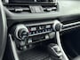 Toyota RAV4 2.5 Hybrid AWD Style 1650kg trekgewicht | Trekhaak | JBL-Audio | Dodehoek Ass. | Stoelverwarming | Leder interieur |