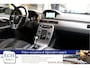 Volvo V70 2.0 D2 Dynamic Edition, Leer, Navi, Trekhaak