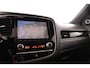 Mitsubishi Outlander 2.4 PHEV Instyle | 360° Camera | Adaptive Cruise Control | Bekleding Leder| Climate Control | Elektrische Stoelen | Navigatie | Panoramadak | Stoel- en Stuurverwarming