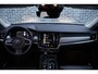 Volvo V90 2.0 T4 Momentum Pro | Trekhaak | Panoramadak | Lederen bekleding | Adaptive cruise control | Standkachel | Stoel- en stuurwielverwarming | Actieve LED koplampen | Elektrische stoelverstelling | Achteruitrijcamera | Parkeersensoren voor + achter | DAB+ radio | Dode hoek detectie BLIS |