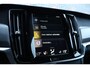 Volvo V90 2.0 T4 Momentum Pro | Trekhaak | Panoramadak | Lederen bekleding | Adaptive cruise control | Standkachel | Stoel- en stuurwielverwarming | Actieve LED koplampen | Elektrische stoelverstelling | Achteruitrijcamera | Parkeersensoren voor + achter | DAB+ radio | Dode hoek detectie BLIS |