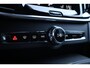 Volvo V90 2.0 T4 Momentum Pro | Trekhaak | Panoramadak | Lederen bekleding | Adaptive cruise control | Standkachel | Stoel- en stuurwielverwarming | Actieve LED koplampen | Elektrische stoelverstelling | Achteruitrijcamera | Parkeersensoren voor + achter | DAB+ radio | Dode hoek detectie BLIS |