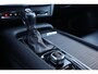 Volvo V90 2.0 T4 Momentum Pro | Trekhaak | Panoramadak | Lederen bekleding | Adaptive cruise control | Standkachel | Stoel- en stuurwielverwarming | Actieve LED koplampen | Elektrische stoelverstelling | Achteruitrijcamera | Parkeersensoren voor + achter | DAB+ radio | Dode hoek detectie BLIS |