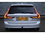 Volvo V90 2.0 T4 Momentum Pro | Trekhaak | Panoramadak | Lederen bekleding | Adaptive cruise control | Standkachel | Stoel- en stuurwielverwarming | Actieve LED koplampen | Elektrische stoelverstelling | Achteruitrijcamera | Parkeersensoren voor + achter | DAB+ radio | Dode hoek detectie BLIS |