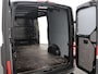 Volkswagen Crafter 30 2.0 TDI 140 PK Aut. L3H2 Highline Exclusive / Airco / Ad. Cruise Control / Navigatie / Camera / Led /  17" LMV / Trekhaak /