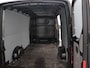 Volkswagen Crafter 30 2.0 TDI 140 PK Aut. L3H2 Highline Exclusive / Airco / Ad. Cruise Control / Navigatie / Camera / Led /  17" LMV / Trekhaak /