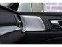 Volvo V60 Cross Country 2.0 B5 AWD Ultimate | Bowers & Wilkins audio | Voorstoelen met massagefunctie | 20" | Stoel-/Stuurverwarming | Trekhaak | Gelamineerd glas | 360 Camera | Standkachel | Keyless Entry | Dodehoekdetectie | Google | Volvo On Call | Carplay |