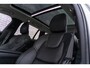 Volvo V60 Cross Country 2.0 B5 AWD Ultimate | Bowers & Wilkins audio | Voorstoelen met massagefunctie | 20" | Stoel-/Stuurverwarming | Trekhaak | Gelamineerd glas | 360 Camera | Standkachel | Keyless Entry | Dodehoekdetectie | Google | Volvo On Call | Carplay |
