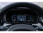 Volvo V60 Cross Country 2.0 B5 AWD Ultimate | Bowers & Wilkins audio | Voorstoelen met massagefunctie | 20" | Stoel-/Stuurverwarming | Trekhaak | Gelamineerd glas | 360 Camera | Standkachel | Keyless Entry | Dodehoekdetectie | Google | Volvo On Call | Carplay |