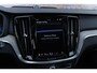 Volvo V60 Cross Country 2.0 B5 AWD Ultimate | Bowers & Wilkins audio | Voorstoelen met massagefunctie | 20" | Stoel-/Stuurverwarming | Trekhaak | Gelamineerd glas | 360 Camera | Standkachel | Keyless Entry | Dodehoekdetectie | Google | Volvo On Call | Carplay |